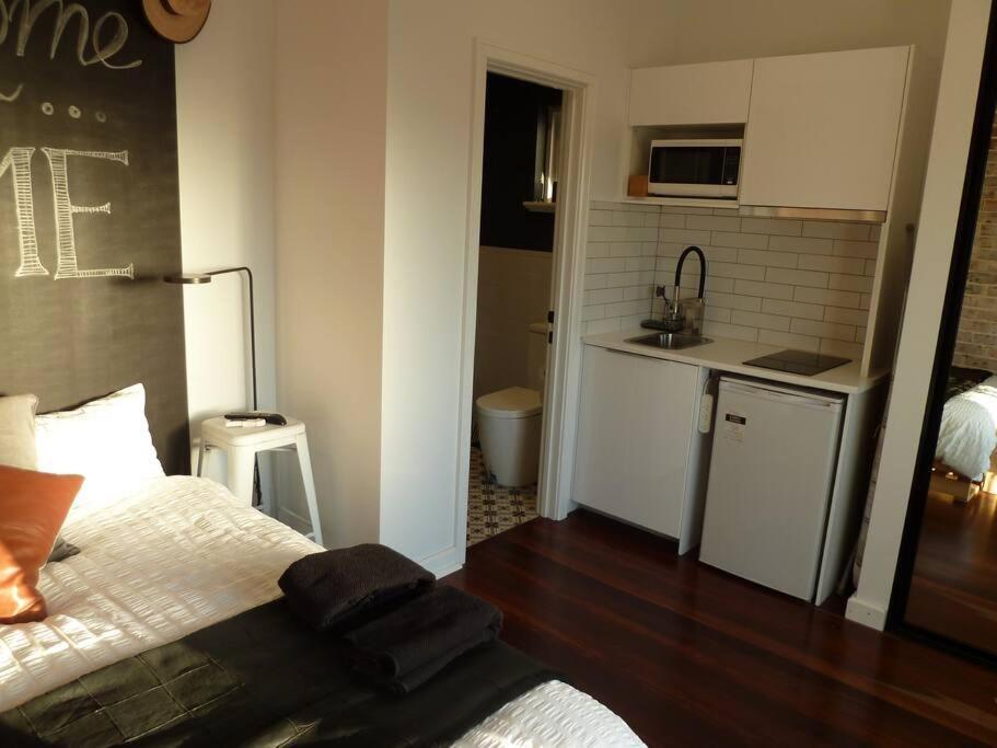 Studio A - Small Gem On The Busy Road 珀斯 外观 照片